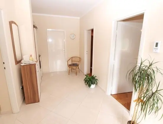 Apart Daire, 2 Yatak Odası (1056/4401)