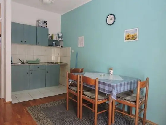 Comfort Apart Daire, Bahçe Manzaralı