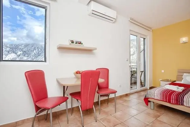 Stüdyo, Balkon