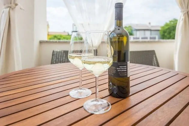 Classic Apartment A1