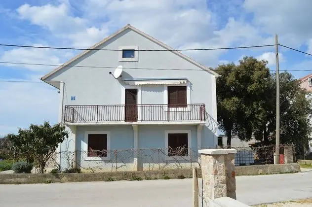 Apart Daire, 1 Çift Kişilik Yatak ve Çekyat