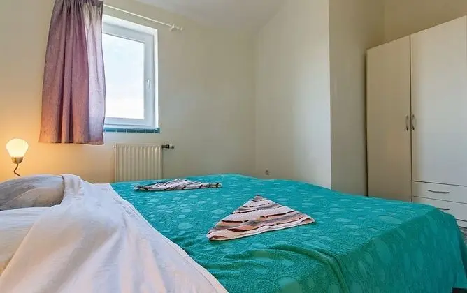 Apart Daire, 2 Yatak Odası (1328/12573)