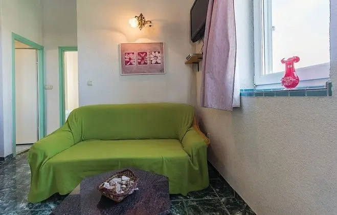 Apart Daire, 2 Yatak Odası (1328/12573)