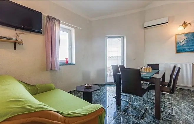 Apart Daire, 2 Yatak Odası (1328/12573)