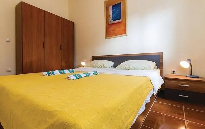 Apart Daire, 2 Yatak Odası (1328/12574)