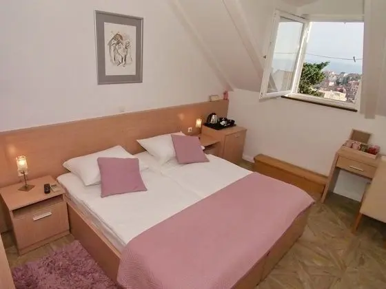 Tek Büyük Yataklı Oda, Deniz Manzaralı