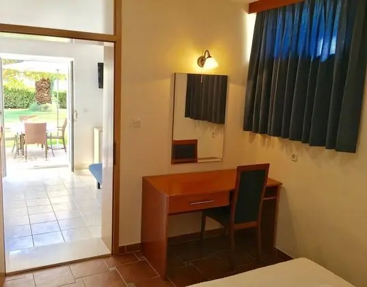 Apart Daire, 1 Yatak Odası, Bahçe Manzaralı (Dupin)