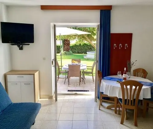 Apart Daire, 1 Yatak Odası, Bahçe Manzaralı (Fontana)