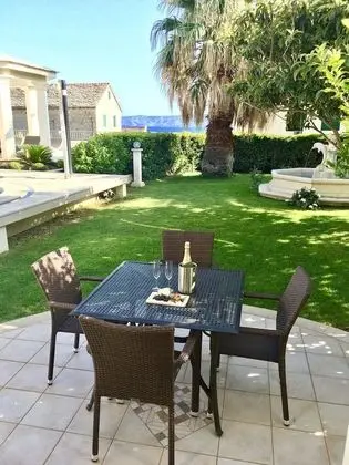 Apart Daire, 1 Yatak Odası, Bahçe Manzaralı (Fontana)