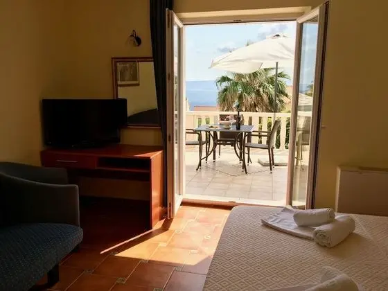 Comfort Apart Daire, 1 Yatak Odası, Teras, Deniz Manzaralı (Koralj)
