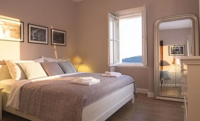 Apart Daire, Deniz Manzaralı