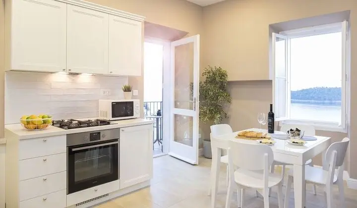 Apart Daire, Deniz Manzaralı