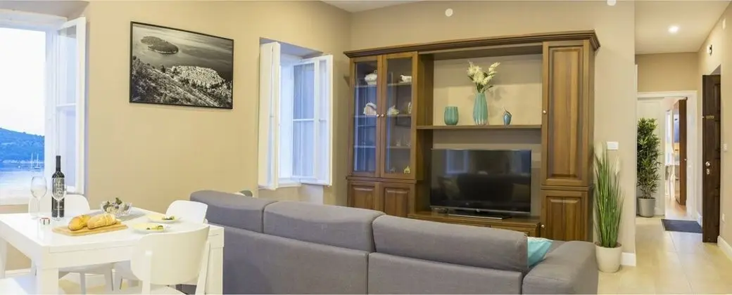 Apart Daire, Deniz Manzaralı