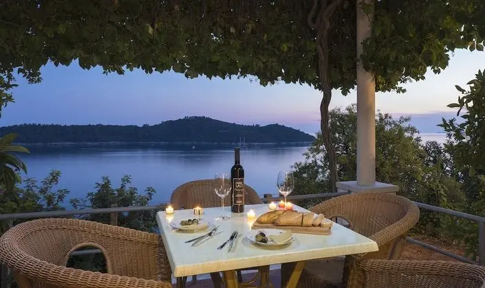 Stüdyo, Deniz Manzaralı