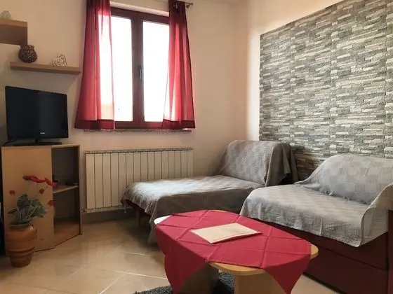 Comfort Apart Daire, Avlu Manzaralı