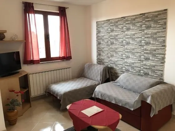 Comfort Apart Daire, Avlu Manzaralı