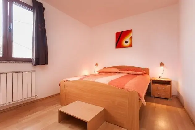 Comfort Apart Daire, Bahçe Manzaralı