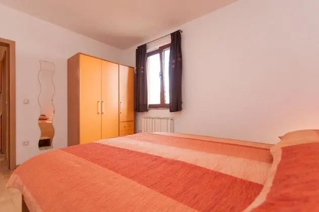 Comfort Apart Daire, Bahçe Manzaralı