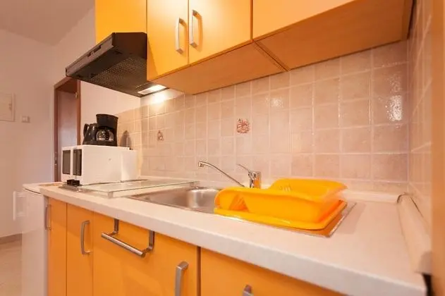 Comfort Apart Daire, Bahçe Manzaralı