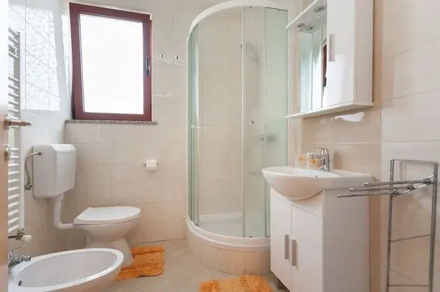 Comfort Apart Daire, Bahçe Manzaralı