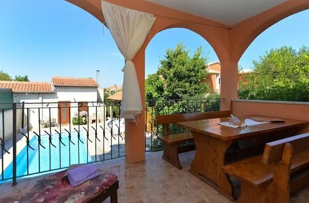 Apart Daire, 3 Yatak Odası (1008/3316)