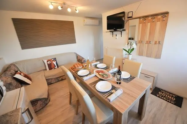 Apart Daire (Wellness with hot tub&sauna)