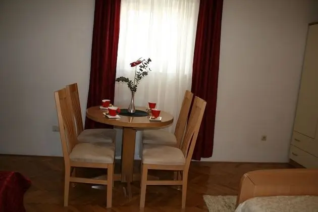 Stüdyo, 1 Büyük (Queen) Boy Yatak ve Çekyat