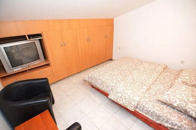 Apart Daire, 1 Yatak Odası, Teras, Bahçeli