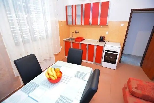 Apart Daire, 2 Yatak Odası, Avlu