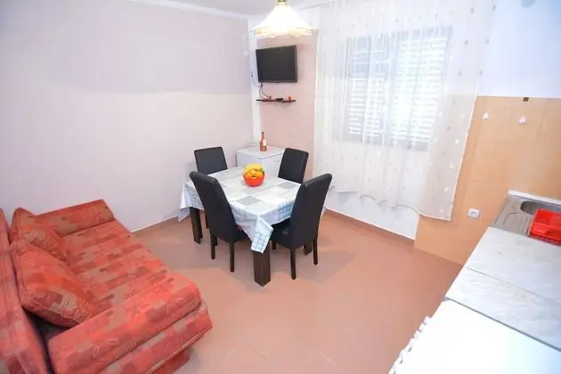 Apart Daire, 2 Yatak Odası, Avlu