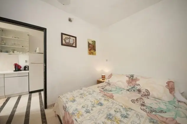 Apart Daire (Two Bedroom Apartment with Garden)