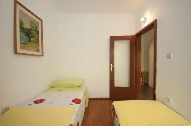 Apart Daire (Two Bedroom Apartment with Garden)