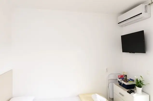 Tek Büyük Yataklı Oda (Twin or Double Room with Terrace)