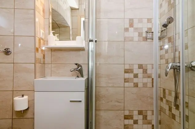 Tek Büyük Yataklı Oda (Twin or Double Room with Terrace)