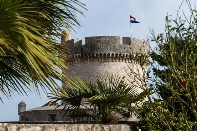 Tek Büyük Yataklı Oda (Twin or Double Room with Terrace)