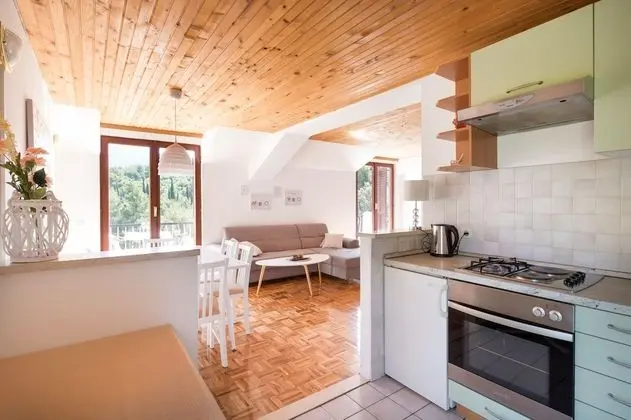 Apart Daire, 3 Yatak Odası, Teras, Park Manzaralı (8+1)