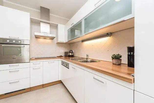 Deluxe Apart Daire, 1 Büyük (Queen) Boy Yatak ve Çekyat, Balkon, Bahçe Manzaralı