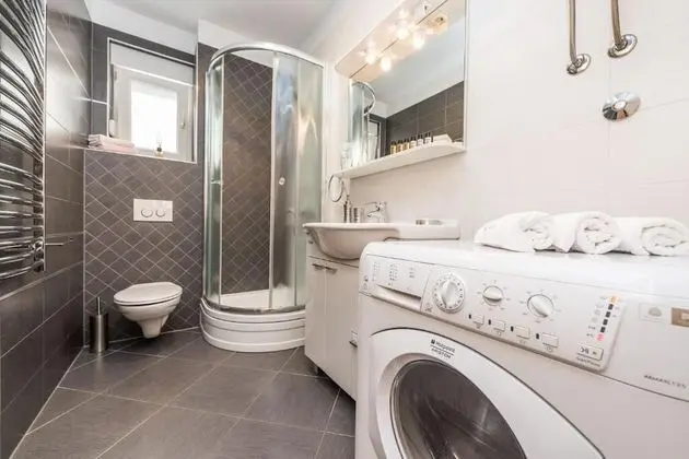 Deluxe Apart Daire, 1 Büyük (Queen) Boy Yatak ve Çekyat, Balkon, Bahçe Manzaralı