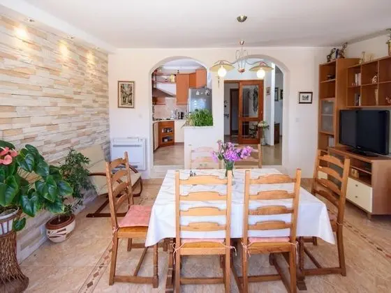 Apart Daire (Two Bedroom Apartment with Jacuzzi)