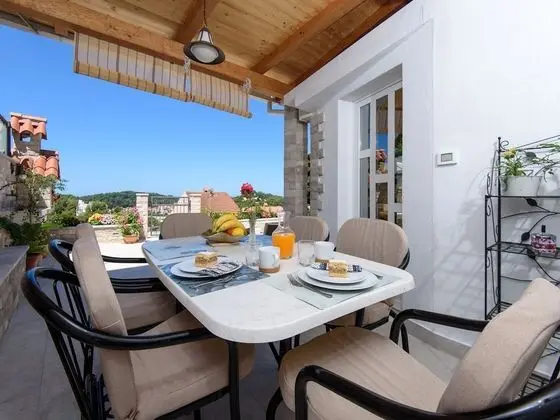 Apart Daire (Two Bedroom Apartment with Jacuzzi)