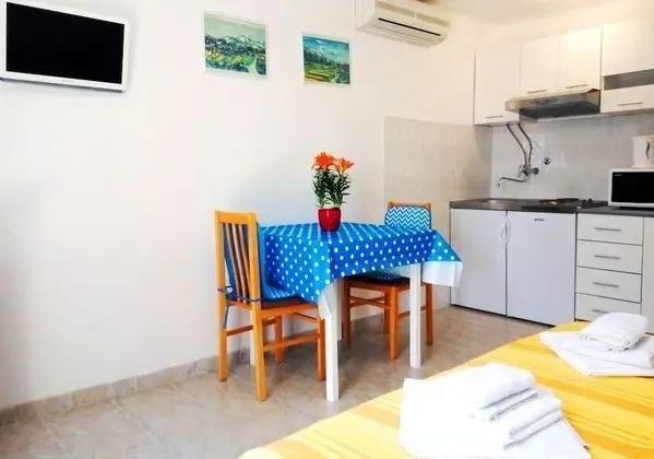 Stüdyo, 1 Büyük (Queen) Boy Yatak ve Çekyat, Veranda