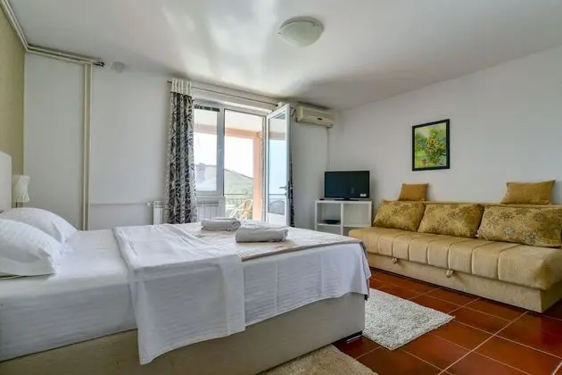 Stüdyo, Balkon