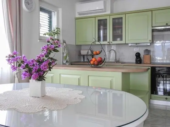 Apart Daire (Two Bedroom Apt - Balcony,Sea View)