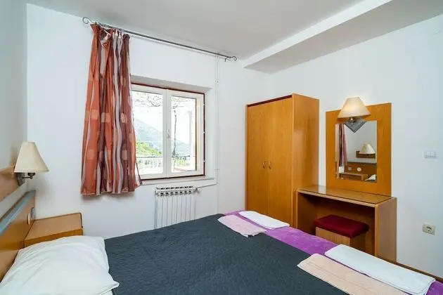 Apart Daire (Apartments Klis - Three-Bedroom Apart)