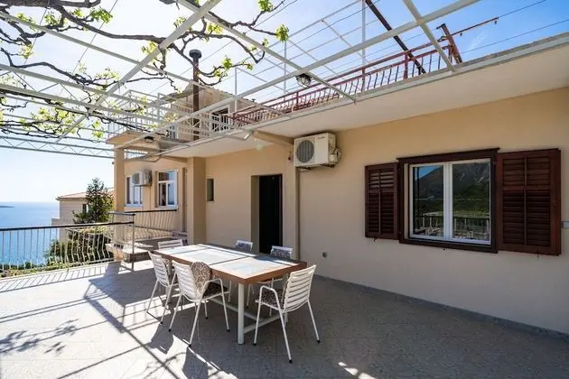Apart Daire (Apartments Klis - Three-Bedroom Apart)