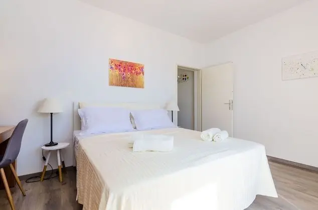 Apart Daire (One Bedroom Apartment with Balcony)
