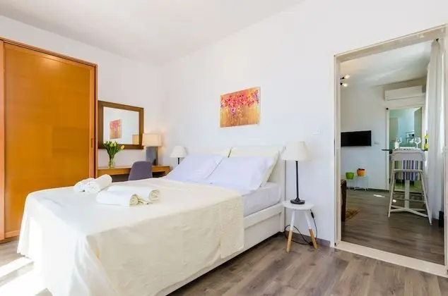 Apart Daire (One Bedroom Apartment with Balcony)