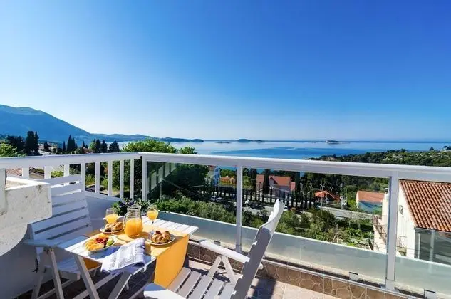 Apart Daire (Two Bedroom Apartment with Balcony)