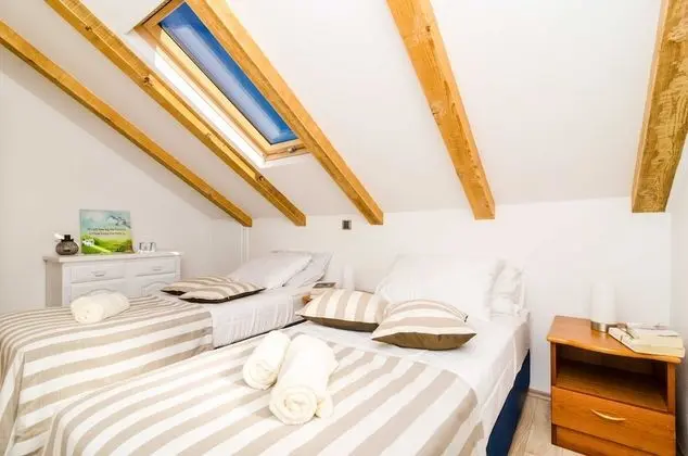 Apart Daire (Two Bedroom Apartment with Balcony)