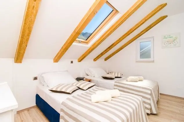 Apart Daire (Two Bedroom Apartment with Balcony)